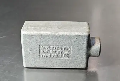 Appleton FS-1-75 cast hub device box dead end malleable. Loc4A5