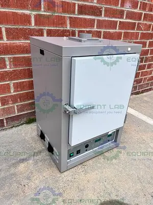 USED VWR / SHEL LAB 1330GM GRAVITY CONVECTION OVEN 240°C 1.6 CU. FT.