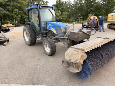 Used NEW HOLLAND T4020 DELUXE Utility Tractors Michigan US | Miedema Asset Management Group #1441773