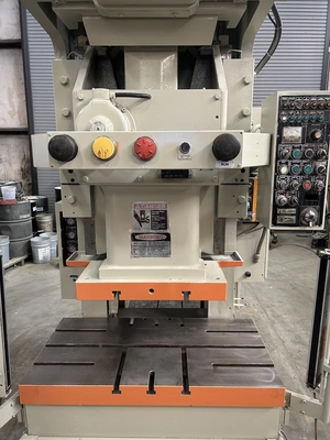 USED 1990 STAMTEC STAMTEC G1-110-S PRESS