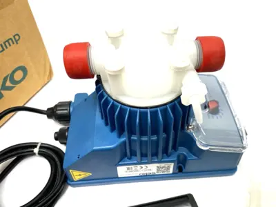 USED SEKO TEKNA ELECTROMAGNETIC METERING PUMP, WALL MOUNT, 0.4–110 L/HR