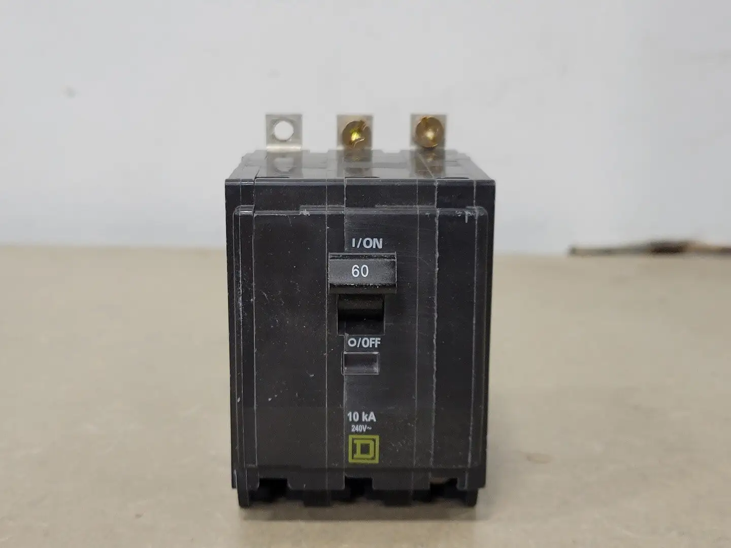 USED SQUARE D QOB360