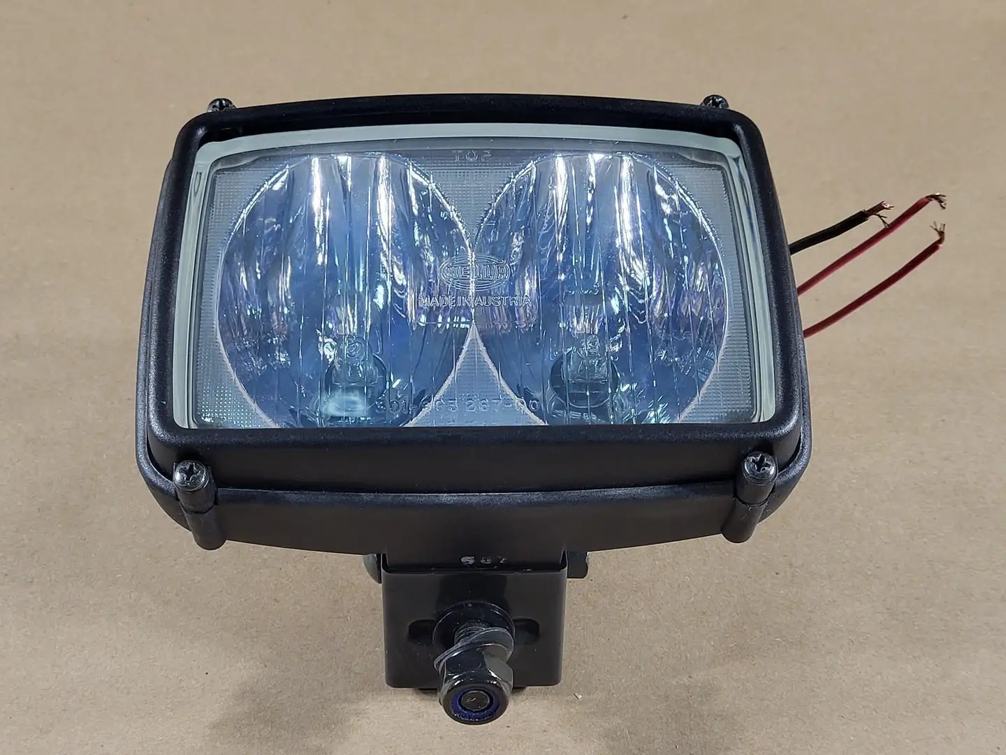 New | in-Stock MACLEAN SCISSOR BOLTER Lighting British Columbia CA | Lenmark #249270