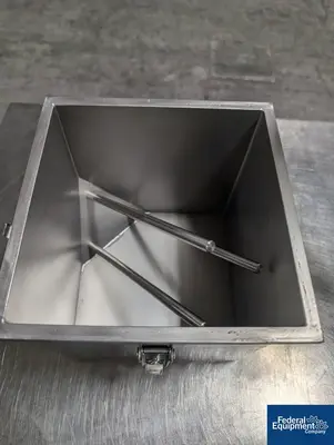 USED Erweka Erweka Box Bin Blender, Model AR 400