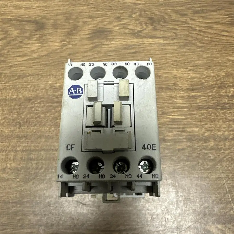 USED ALLEN-BRADLEY 700-CF400D*