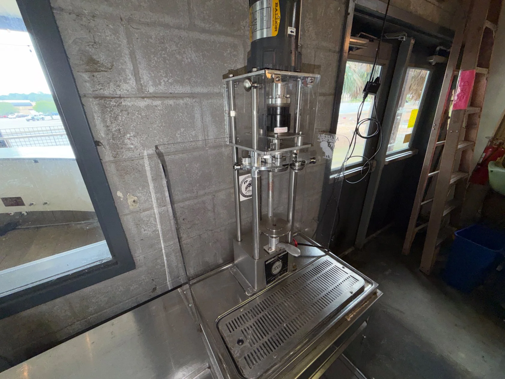 Used _UNKNOWN_ _UNKNOWN_ Can Seamers Georgia US | Auction Management Corporation #1548529