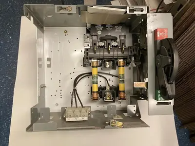 USED ALLEN-BRADLEY 2192F-BJC-24R-111 Q