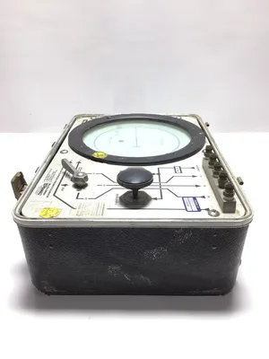 Wallace & Tiernan FU4882 Portable Pneumatic Calibrator 35 PSIG Max Case Press