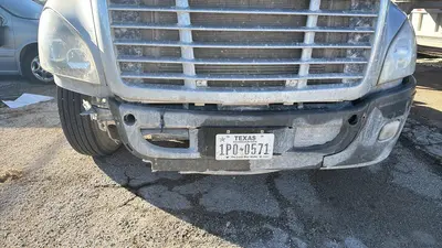 USED 2018 FREIGHTLINER CASCADIA