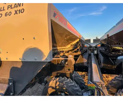 Used CRUSTBUSTER _UNKNOWN_ No-Till Drills Iowa US | Keast Enterprises #1360181