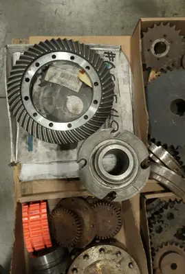 4 PALLETS OF ASSORTED POWER TRANSMISSION
