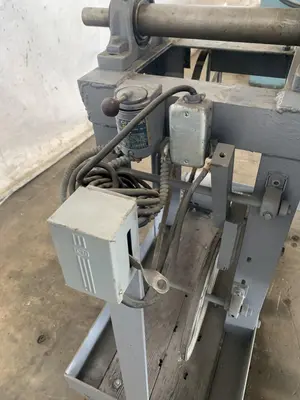 2,000 LB X 10" MOTORIZED UNCOILER. STOCK # 1399920