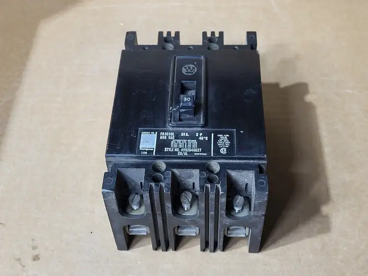 Used WESTINGHOUSE FB3030L Switchgears British Columbia CA | Lenmark #409263