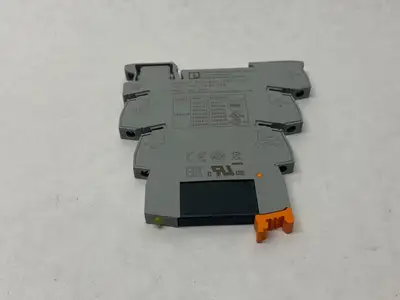 USED PHOENIX CONTACT PLUG-IN SOCKET BASE W/ RELAY