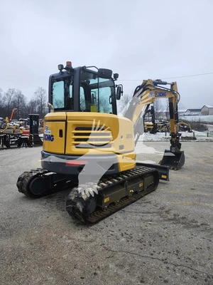 USED 2021 XCMG XE55U