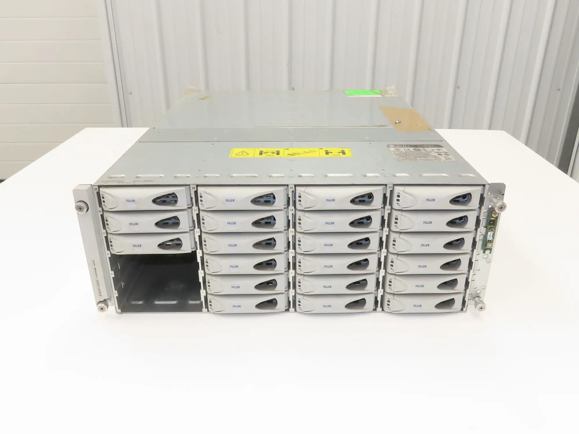 Sun Microsystems J4400 24-Bay 3.5" SAS Storage Unit Rackmount NO HDDs NO CADDIES