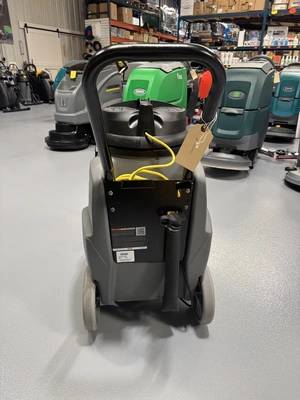 Karcher NT 68/1 Wet Vac with Front Mount Squeegee NEW