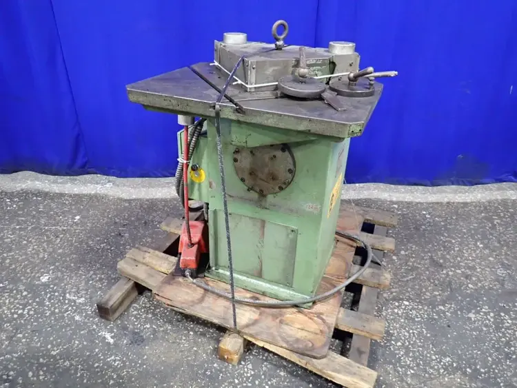 Used 1982 BOSHERT PN4 Notching Machines Ohio US | HGR 24 #728506