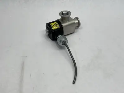 USED VARIAN ANGLED BELLOWS VALVE, PETER PAUL O72X00130CM SOLENOID OPERATOR
