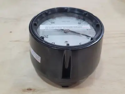 Bellows Pressure Gauge