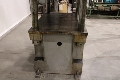 Dake 150 Ton Four-Post Press