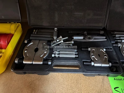 Used OTC 4518 Internal bearing puller kits Illinois US | Meadoworks #1514510