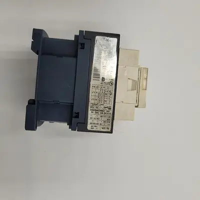 Used TELEMECANIQUE TELEMECANIQUE LC1D186 & LAD8N11 PLC Contactors | ND Industrial Surplus #1222228