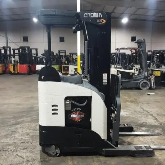 USED 2019 CROWN RR5725-45