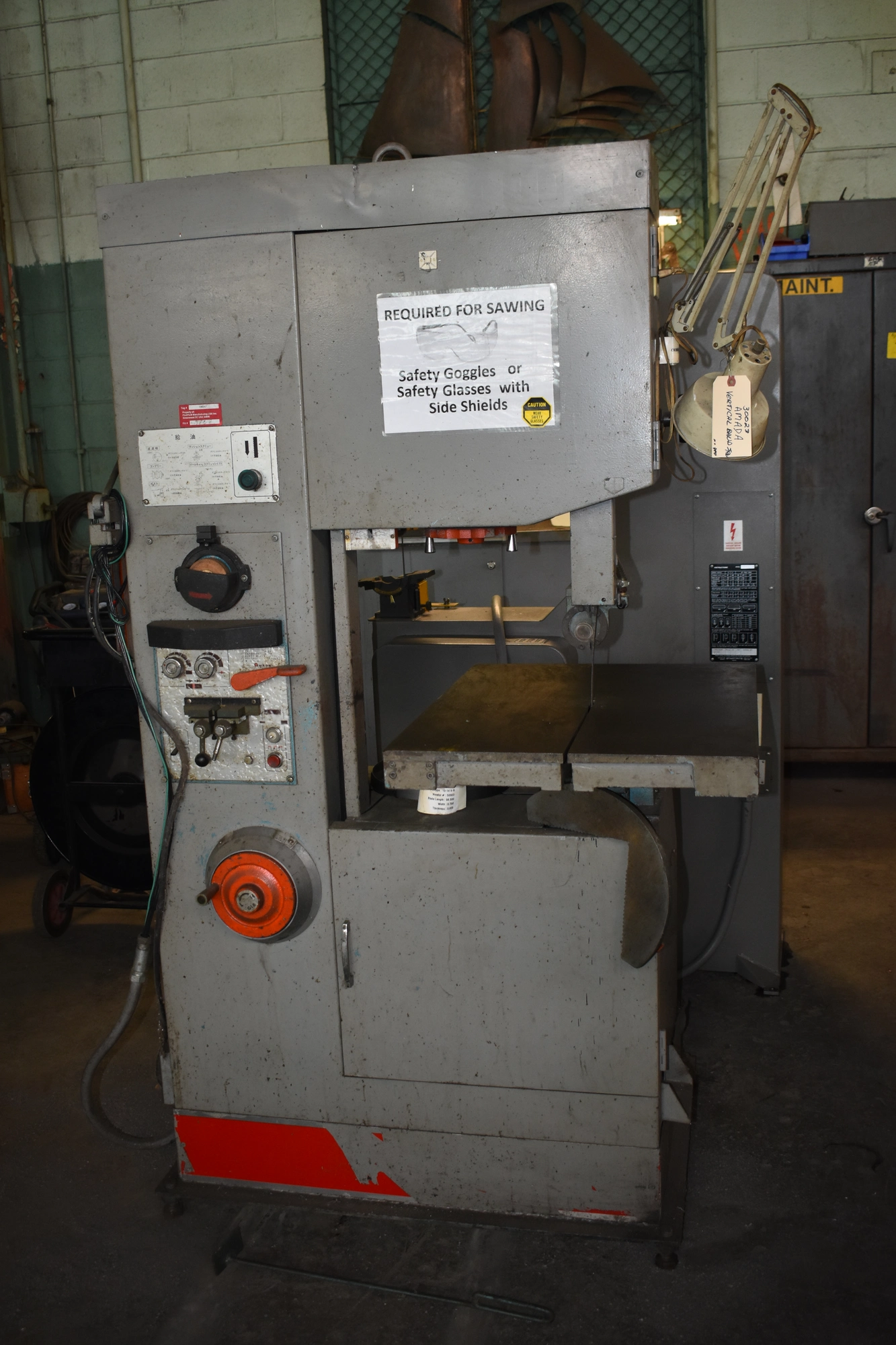 USED AMADA V400