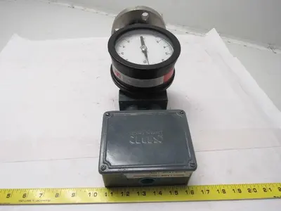 SOR 74V1-K117-N4-CIA Adj. Dead Band Pressure Switch Flange Mount See Description
