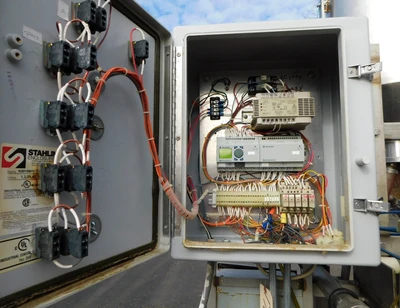 USED FOUR STATION VOLUMETIRIC FILLER FOUR STATION