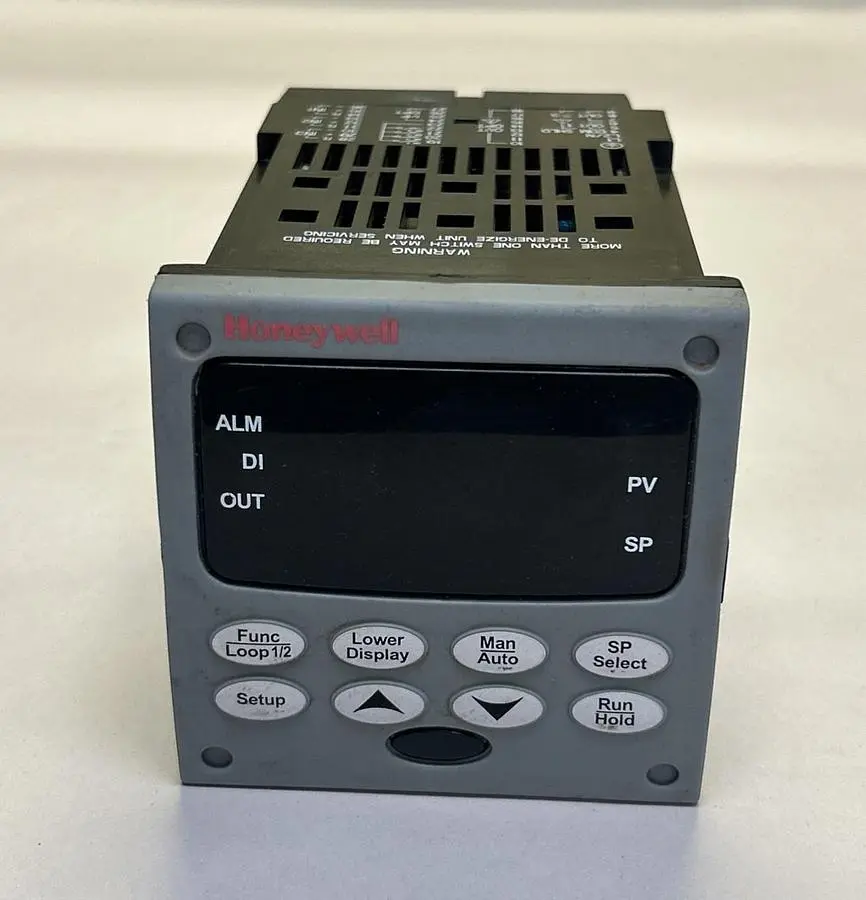 Used HONEYWELL DC3500-C0-3B00-200-00000-E0-0 Industrial Controls | Surplus Asset Holdings #1218499