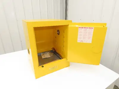 Justrite 25040 Flammable Cabinet 4 Gallon Capacity Yellow Manual Close