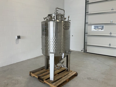 Used PSYCHO BREW JACKETED CONICAL FERMENTER/UNITANK 10BBL Dish & Cone Bottom Tanks Michigan US | Miedema Asset Management Group #1580147