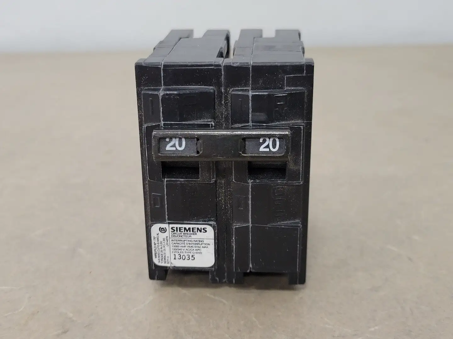 USED SIEMENS Q220
