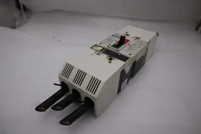 Allen Bradley 140U-J6X3 100A 3P 600V AC 250V DC Circuit Breaker STOCK H1869