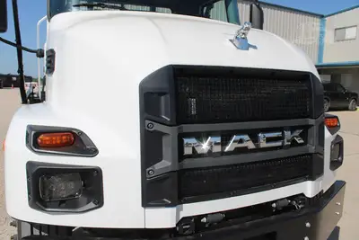 Used 2025 MACK MD7 Rolloff Trucks Texas US | Roll Off Truck World #1491915