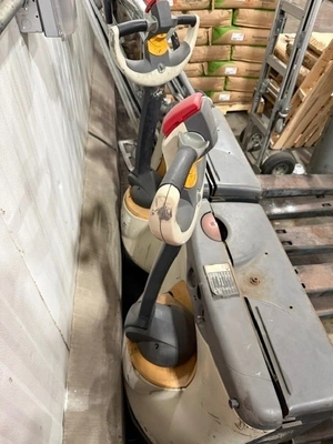 USED Crown WP3035-45 pallet jacks Qty 4 need batteries