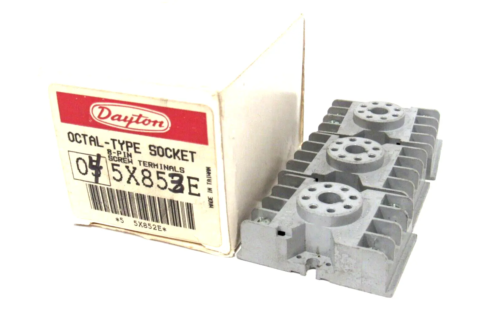 LOT OF 3 USED DAYTON 5X853E RELAY SOCKET