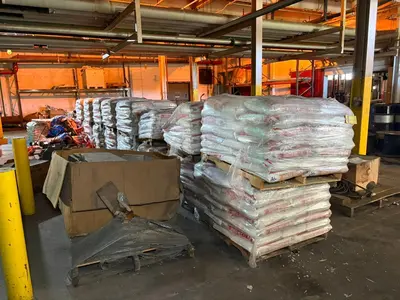 Used _UNKNOWN_ _UNKNOWN_ Dry Spreaders Ohio US | Myron Bowling Auctioneers Inc #1504559