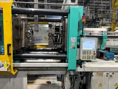 2015 ARBURG 920S 5000-3200 Injection Molding Horizontal/Vertical | Machinery Network (3)