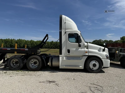 Used 2017 FREIGHTLINER CASCADIA 125 EVOLUTION Conventional trucks Tennessee US | Moore Equipment #1517247