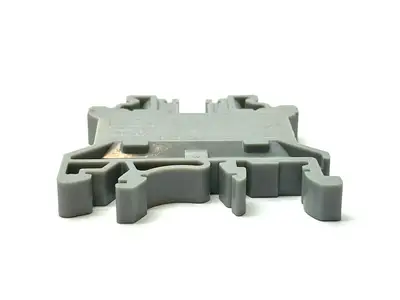 CTS4UN | Connectwell  Standard Feed Through Terminal Blocks 4mm LOT OF 10 - Used