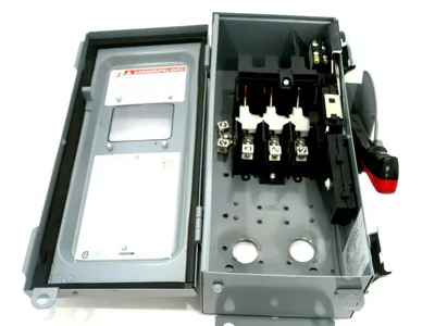 USED SQUARE D CHU361AWK HEAVY DUTY SAFETY SWITCH