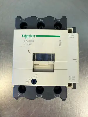 Schneider LC1D40 600V A.C. Max (3.2.4)