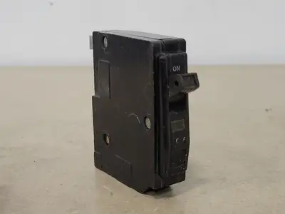USED SQUARE D QO120