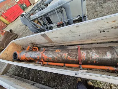 EX3600-5 FS Dump Cylinder LH