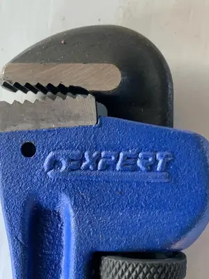 USED EXPERT E-2049P