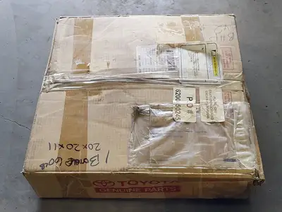 NEW TOYOTA 42431-60250