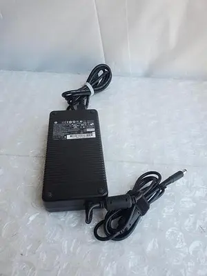 HP CHARGER HSTNN-DA12